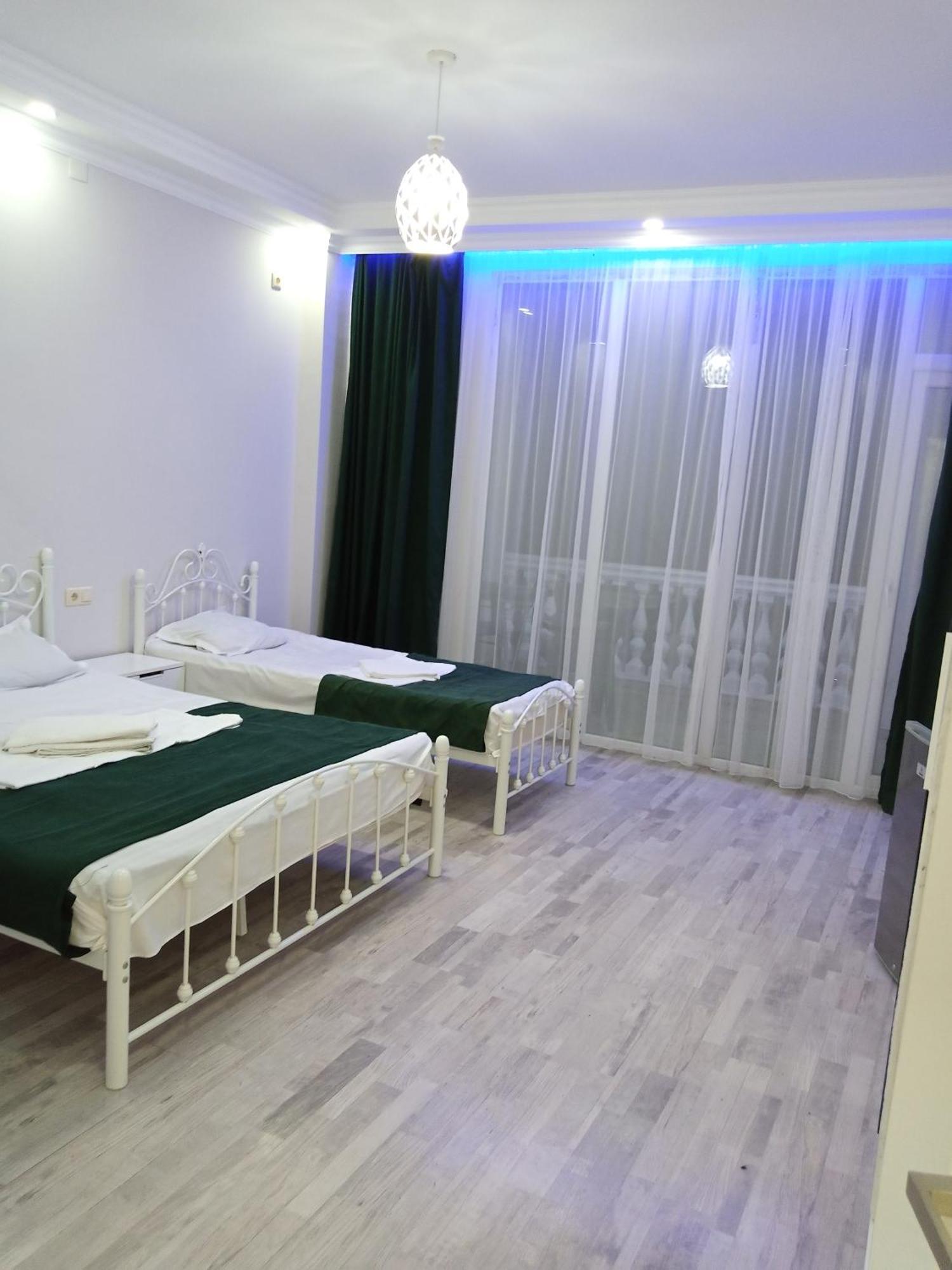 קבריאטי Geno Guest House חדר תמונה