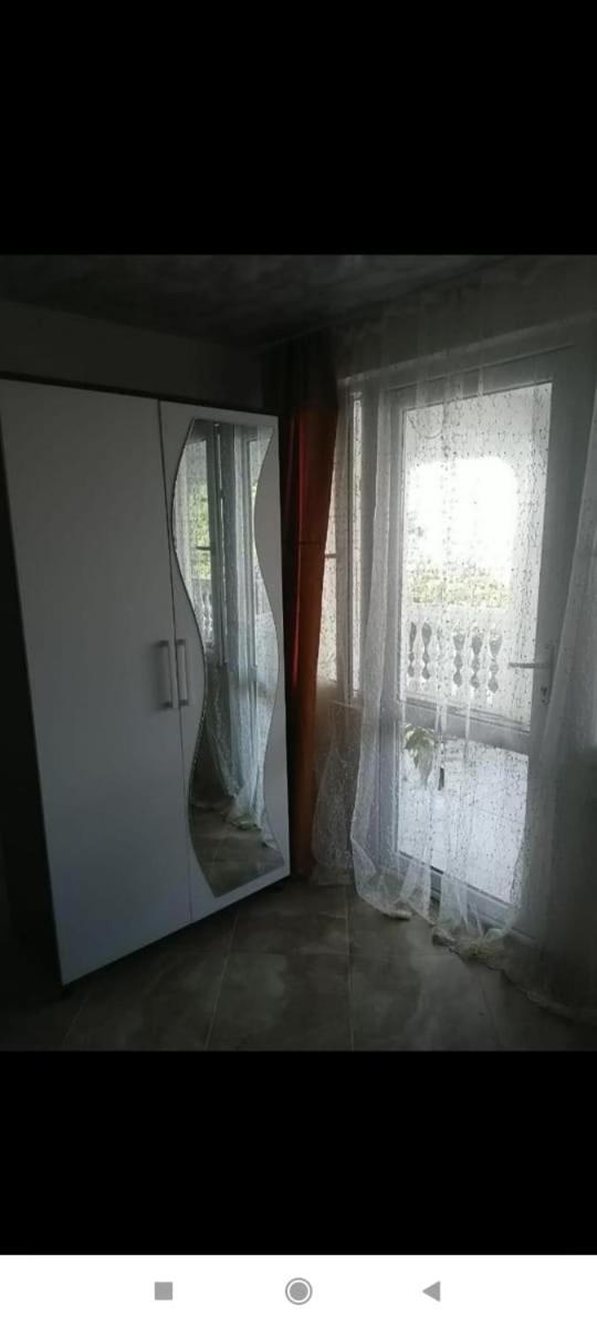 קבריאטי Geno Guest House חדר תמונה