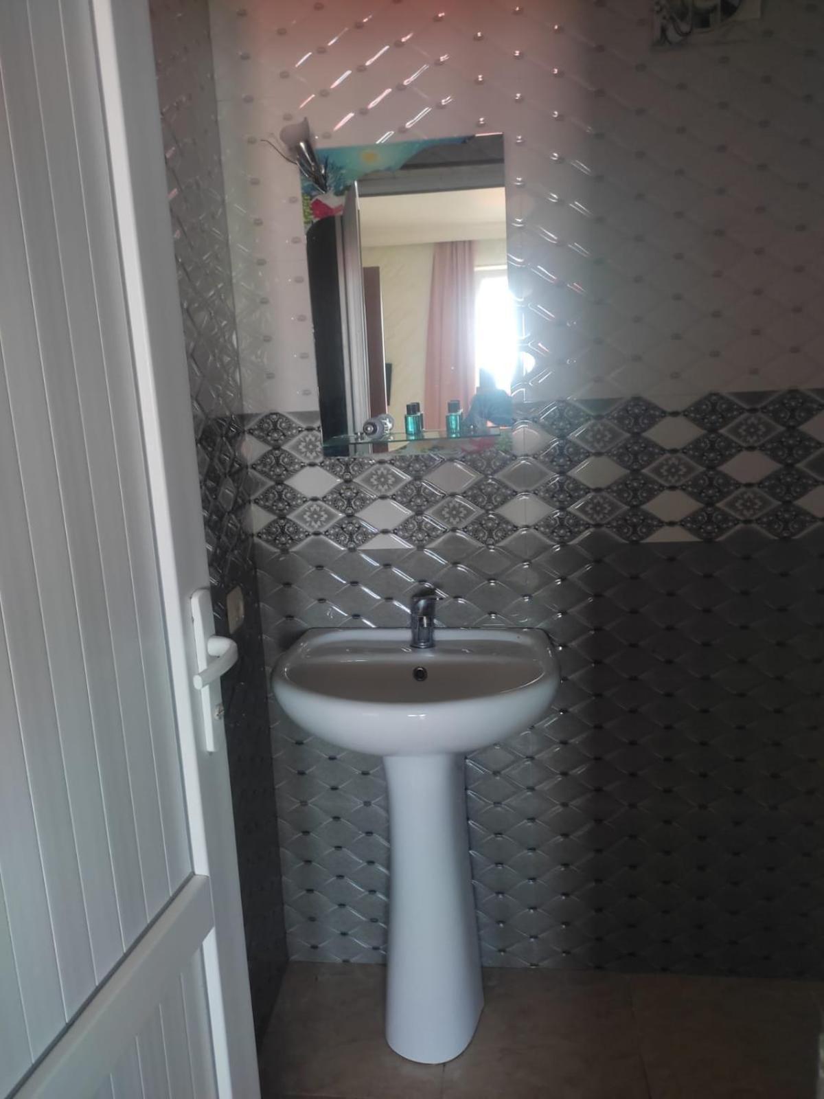 קבריאטי Geno Guest House חדר תמונה
