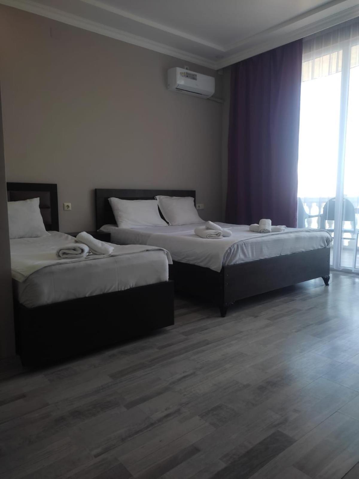 קבריאטי Geno Guest House מראה חיצוני תמונה