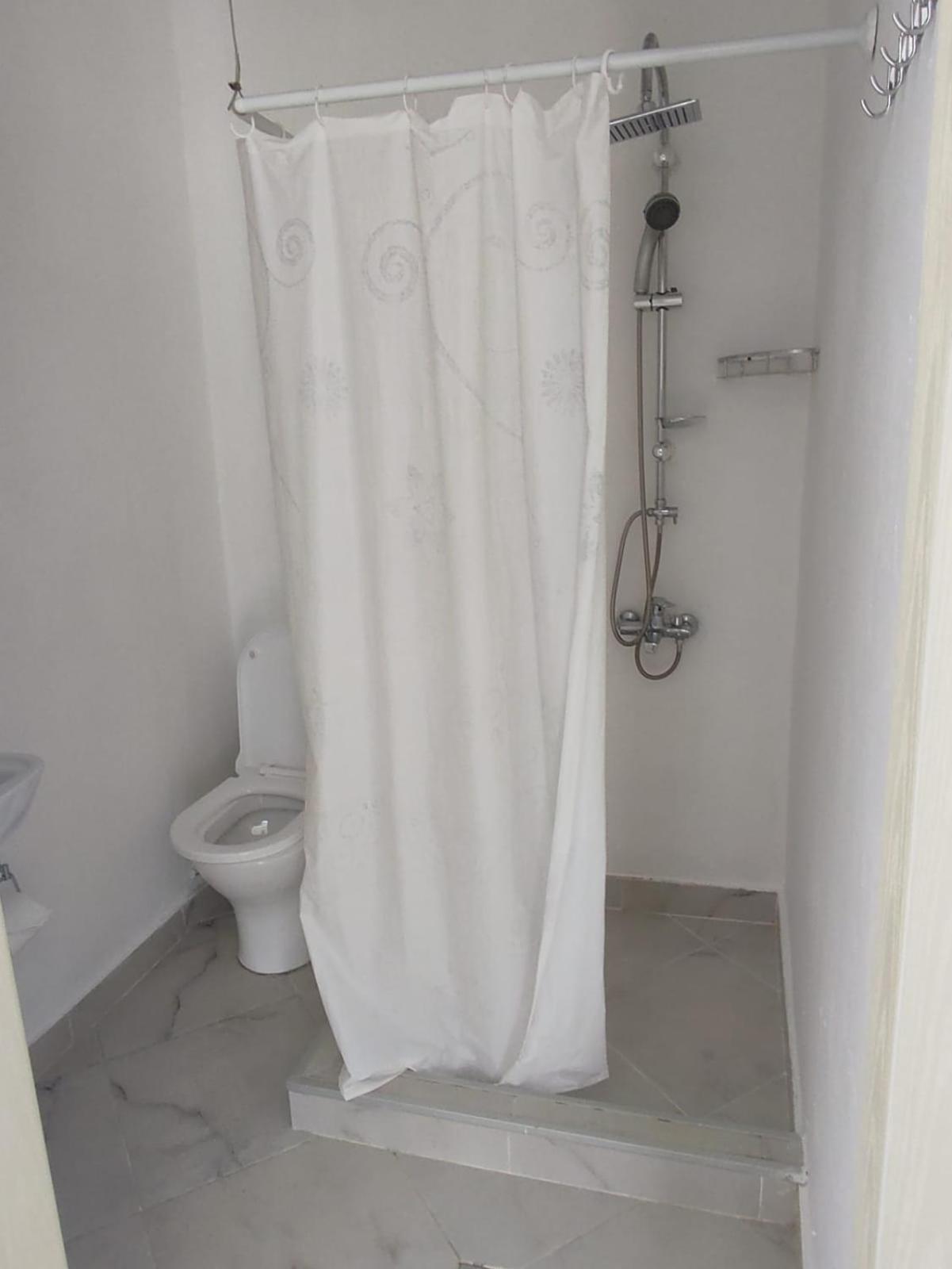 קבריאטי Geno Guest House חדר תמונה